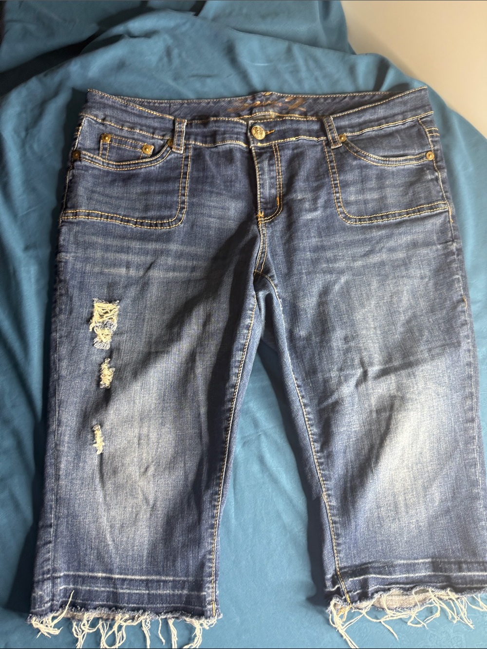 Women's Distressed Blue Denim Crop Jeans